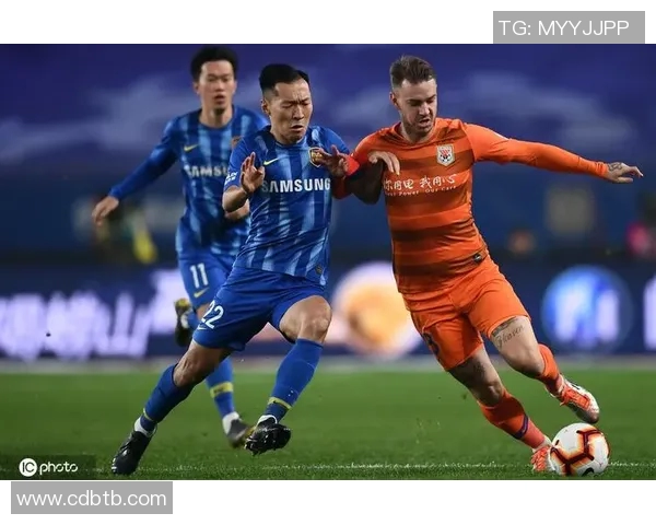 鲁能与广州恒大激战正酣比赛结果揭晓引发球迷热议